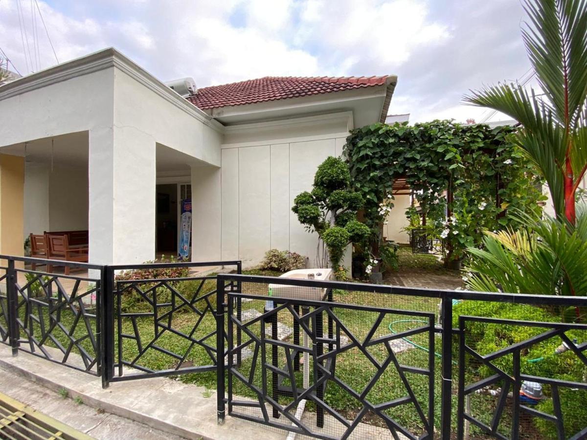 Omah Inap D24 Syariah Near Universitas Aisyiah Yogyakarta Mitra Reddoorz Sleman  Exterior photo